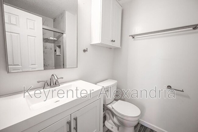 Building Photo - 7107 Tolliver St