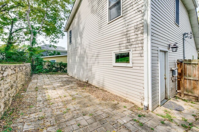 Building Photo - Welcome home to this stunning home in the great Sylvan Heights neighborhood!