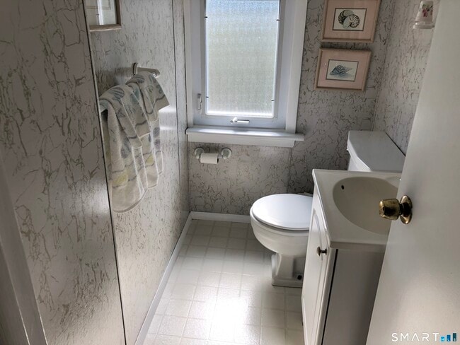 Building Photo - 40 Parkway S