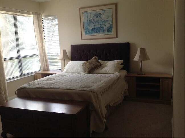 Building Photo - 2265 SW 15th St