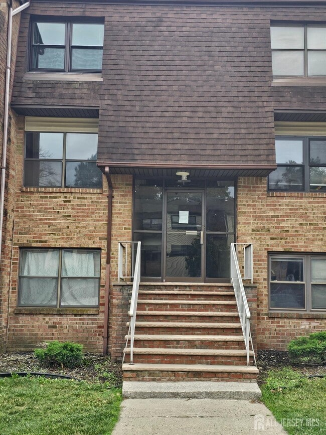Building Photo - 1714 Raspberry Ct