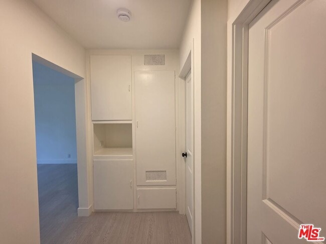 Building Photo - 1411 Innes Pl