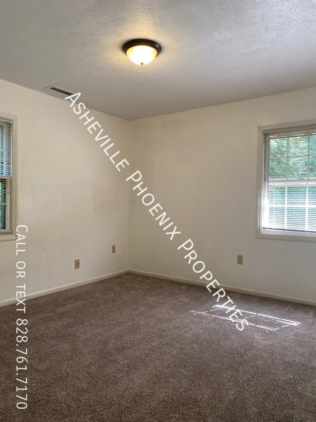 Building Photo - 17 Brookcliff Dr