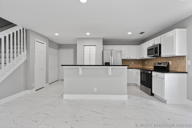 Building Photo - 106 Fox Meadow Run