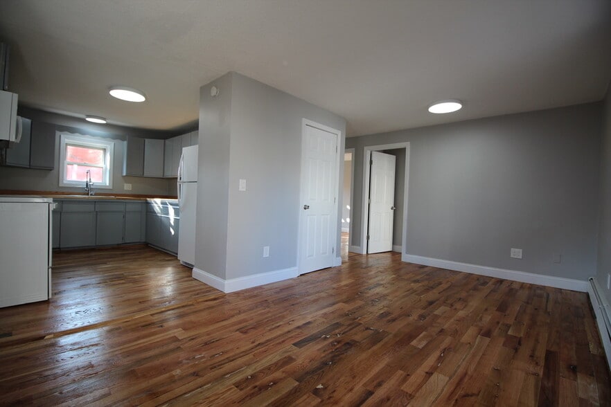 Living Room - 135 Chestnut St