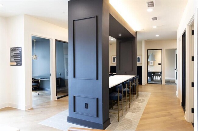 Building Photo - 300 Hwy 81