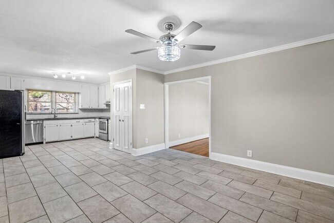 Building Photo - Elon - Large Brick Home, Hardwoods, Granite Counter-Tops, SS Appliances, Fire Place, Carport - Mu...