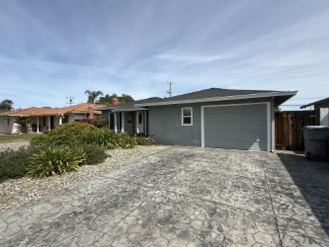Building Photo - Single level 3 bedroom, 2 bath Home in the Cambrian Park Neighborhood. Great Schools. Close to Lo...