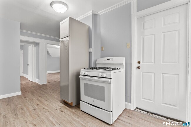 Building Photo - 48 Park Terrace