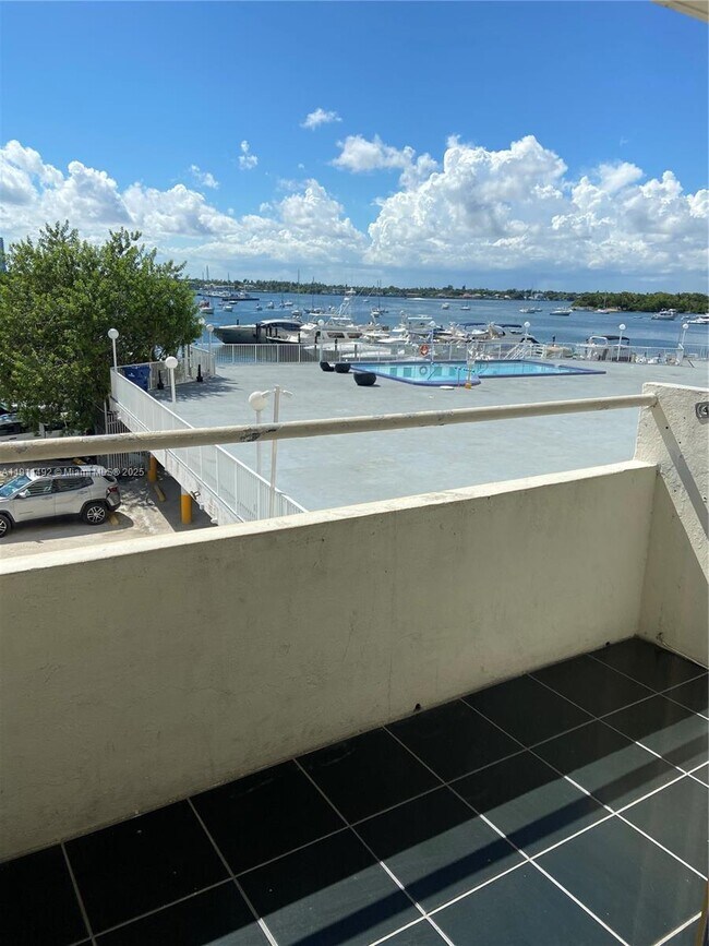 Building Photo - 7904 West Dr