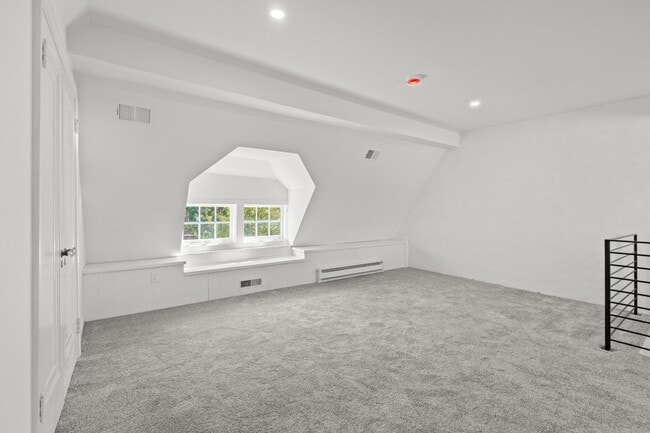 Building Photo - 2814 Bellevue Terrace NW