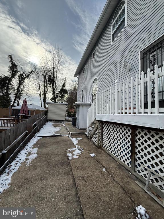 Building Photo - 3003 Preston Ave