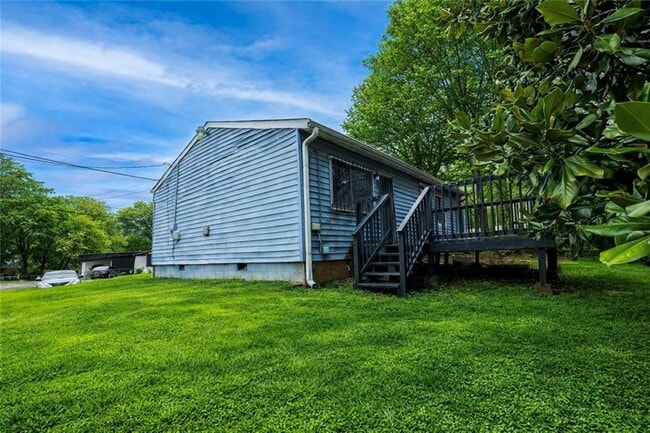 Building Photo - 1138 Kipling St SE