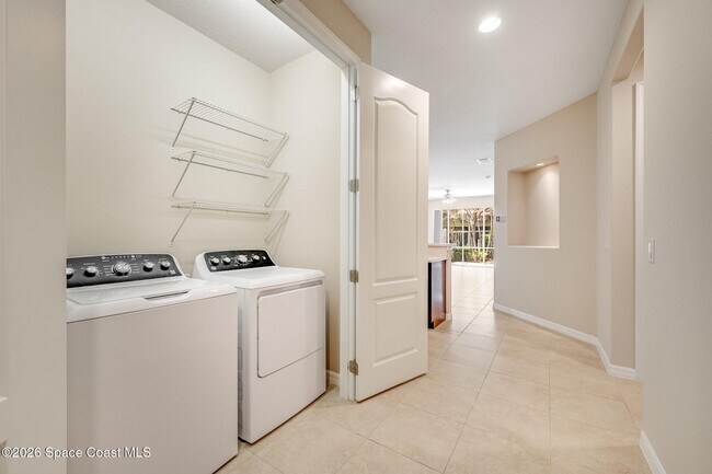 Building Photo - 5748 Tamarac Dr