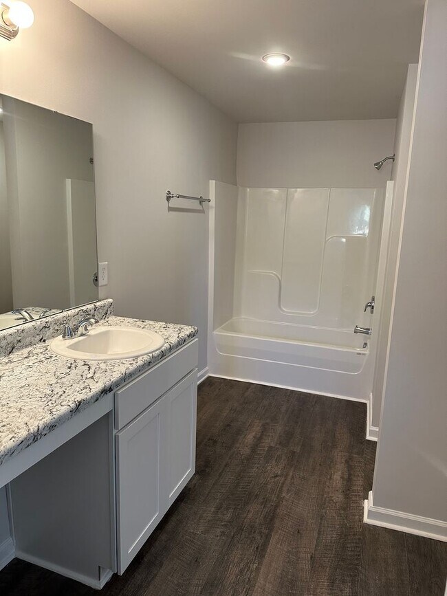Building Photo - Pre-Leasing Now! Discover This Beautiful 3-Bedroom, 2.5-Bath Home in Cullman