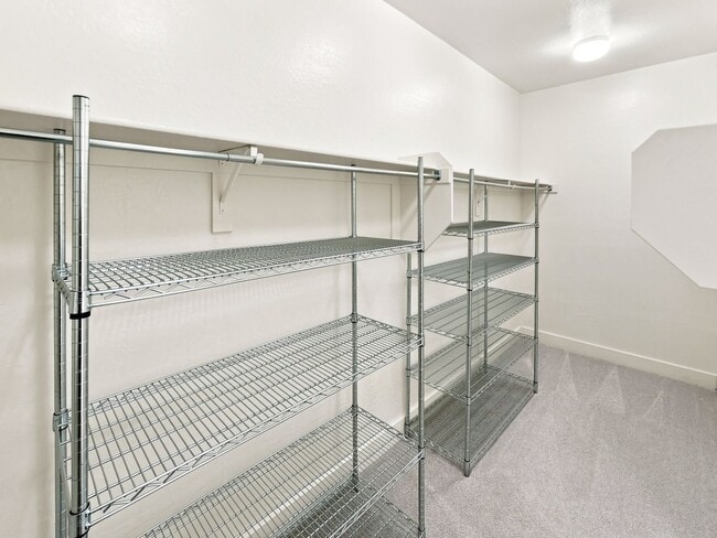Building Photo - Luxury SMART HOME For Rent!