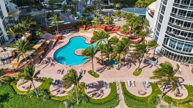 Building Photo - 18201 Collins Ave