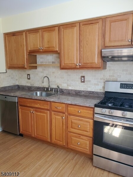 Building Photo - 54 S Spruce St