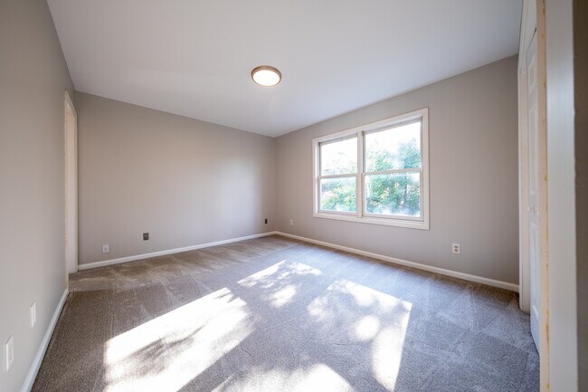 Building Photo - 14770 81st Ave N
