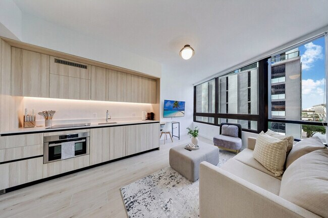 Building Photo - 225 N Miami Ave