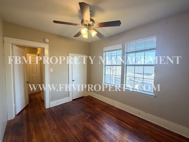 Building Photo - 409 W Brown St