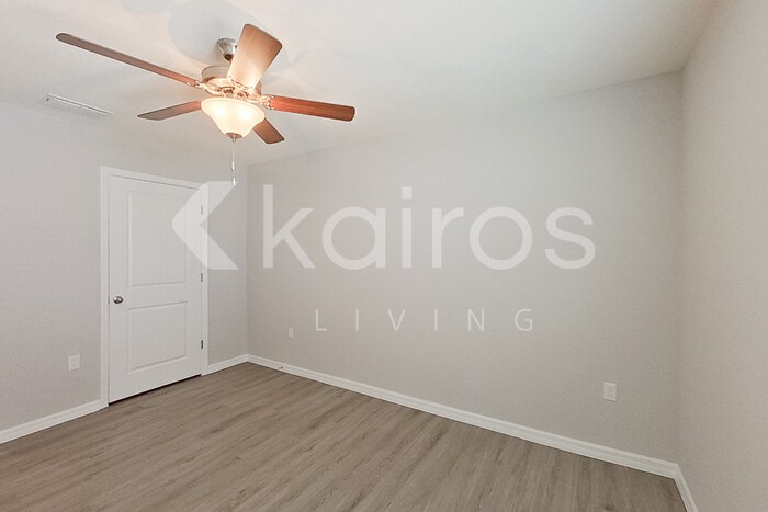 Building Photo - 8645 SW 44th Ct