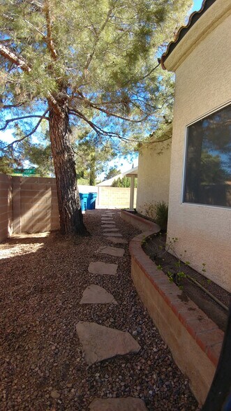 Building Photo - 9901 Meandering Creek Ct
