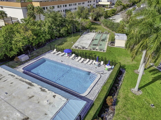 Building Photo - 2950 SE Ocean Blvd