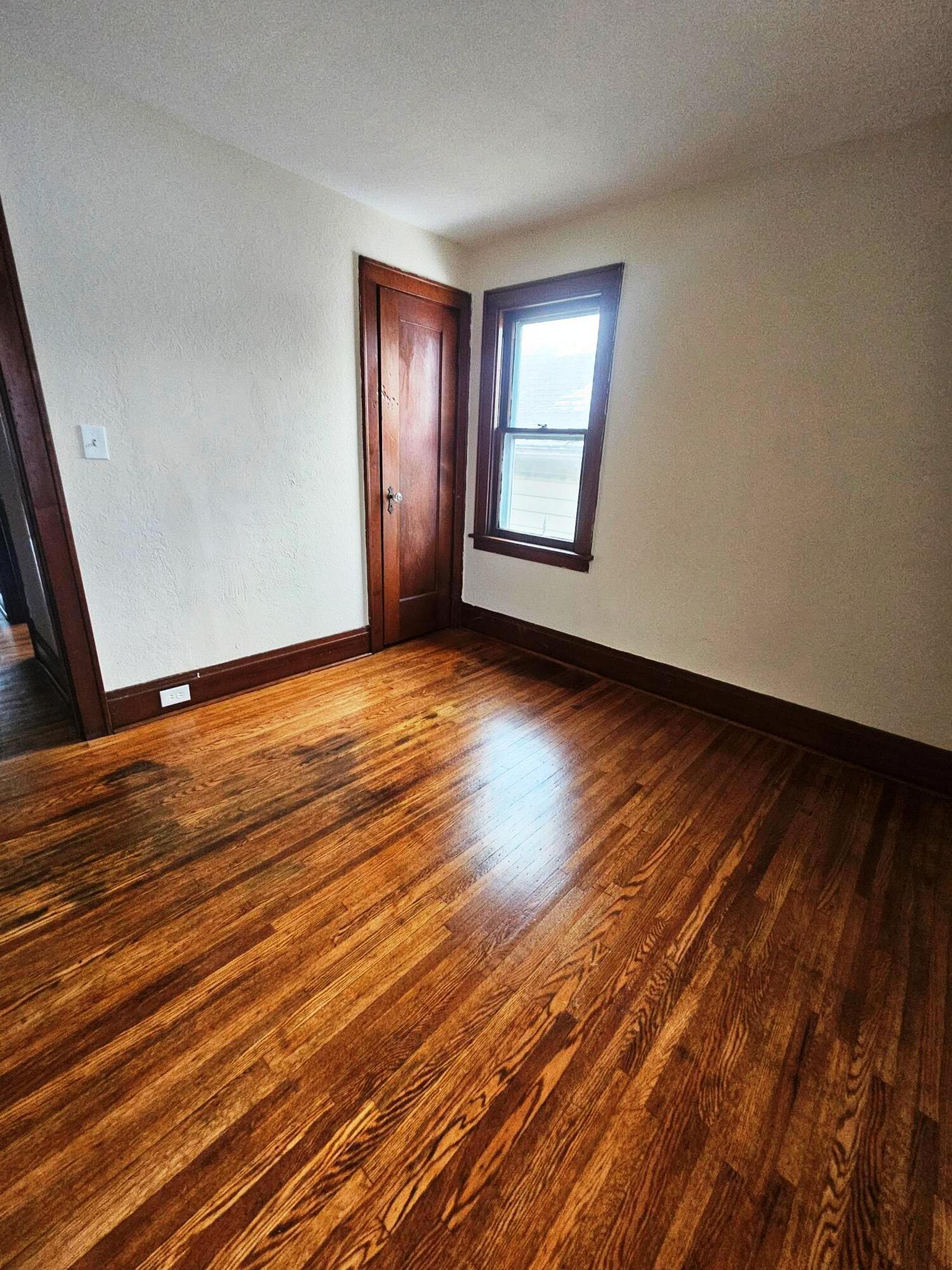 Building Photo - 536 Winspear Ave