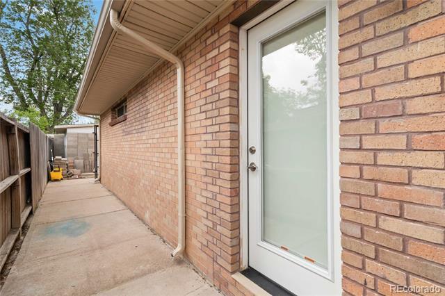 Building Photo - 431 Zenobia St
