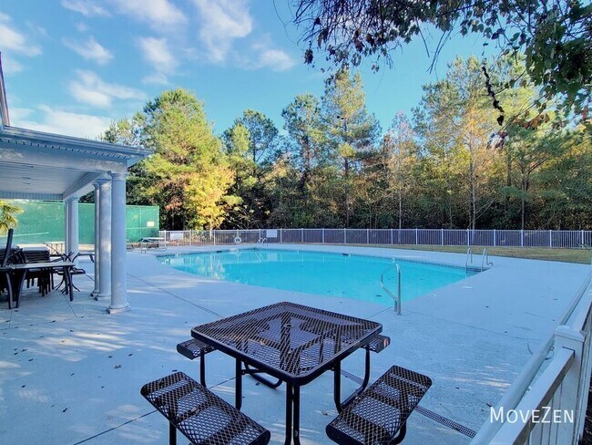 Building Photo - 2419 Red Maple Cir