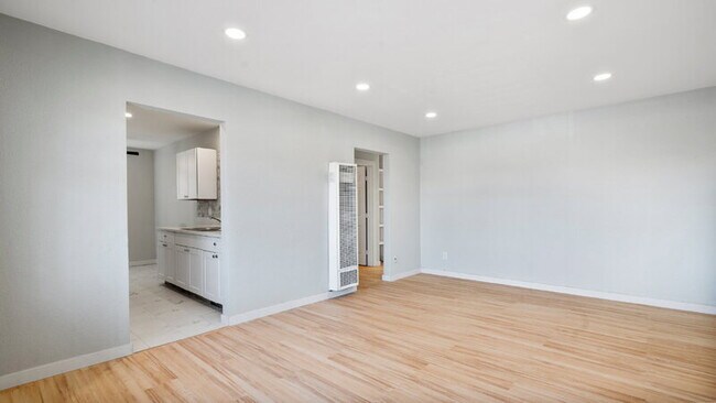 Primary Photo - 247 San Jacinto Dr