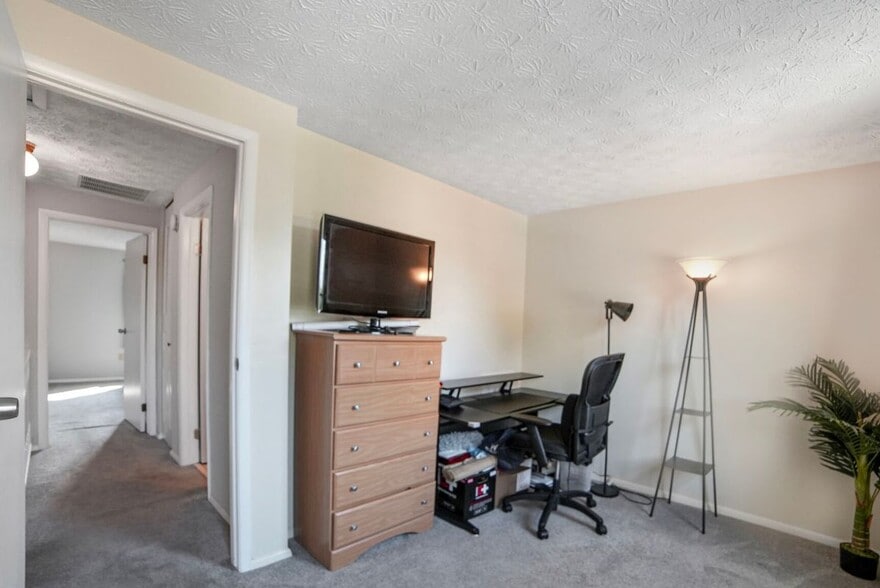 Building Photo - 3650 Castle Terrace