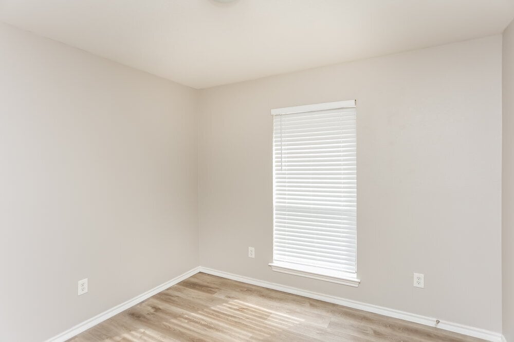 Building Photo - 822 Astaire Ave