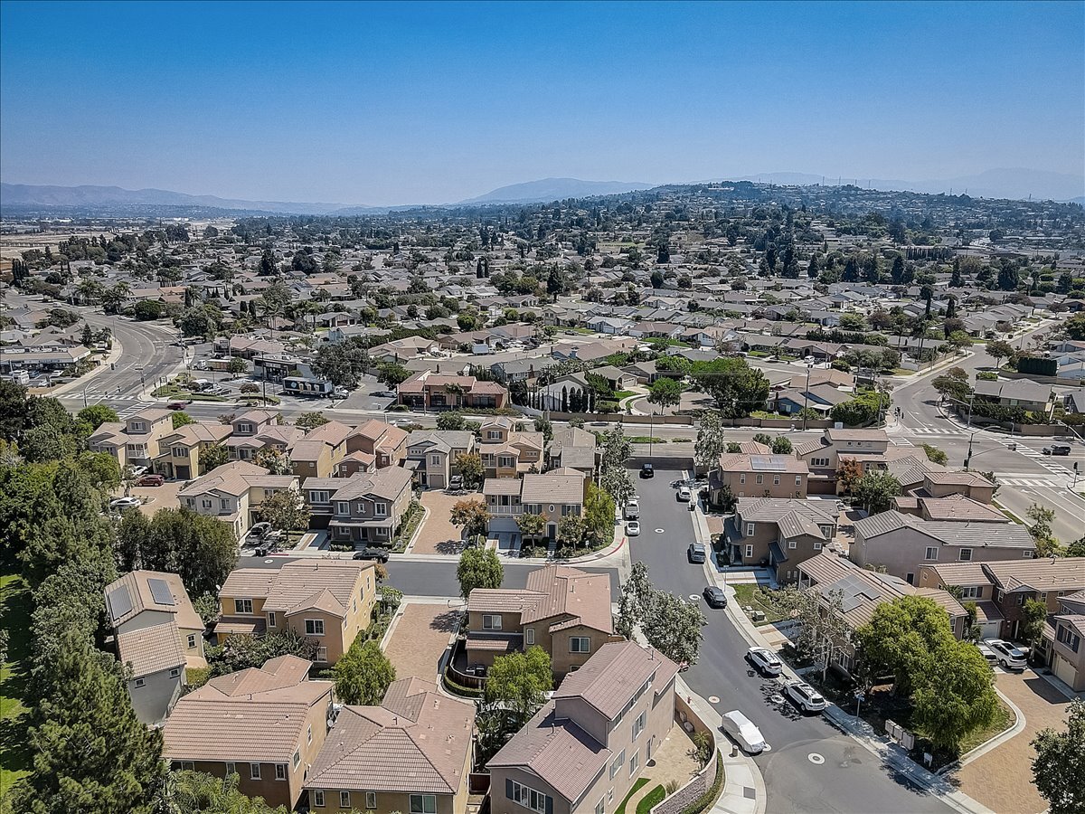 Building Photo - 3115 N Sunrise Ct