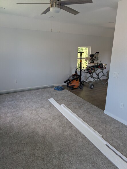 Building Photo - 431 W Pierce Ave