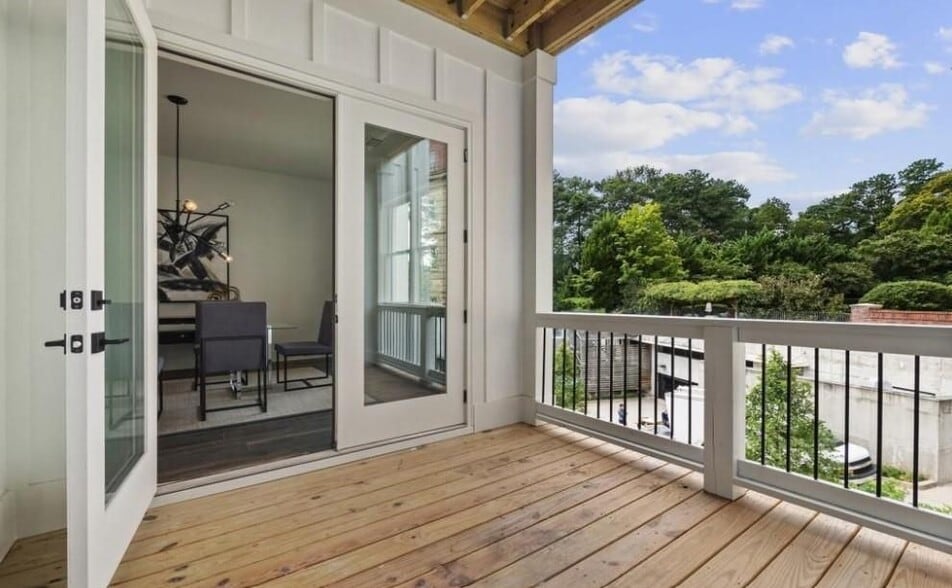 Building Photo - 3667 Peachtree Rd