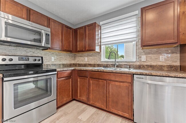 Building Photo - 10342 Liberty Cove