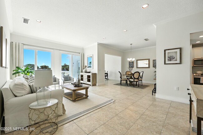 Building Photo - 16 Cove Rd