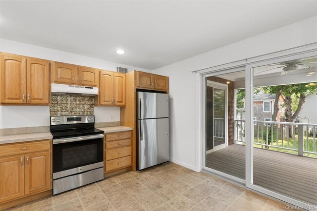 Building Photo - 415 1st St