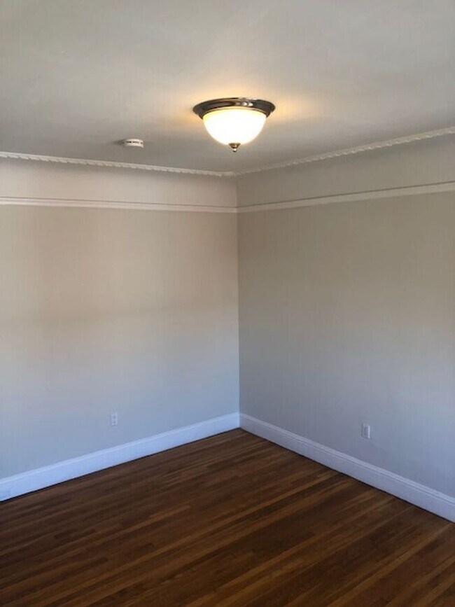 Building Photo - 3155 Broderick St