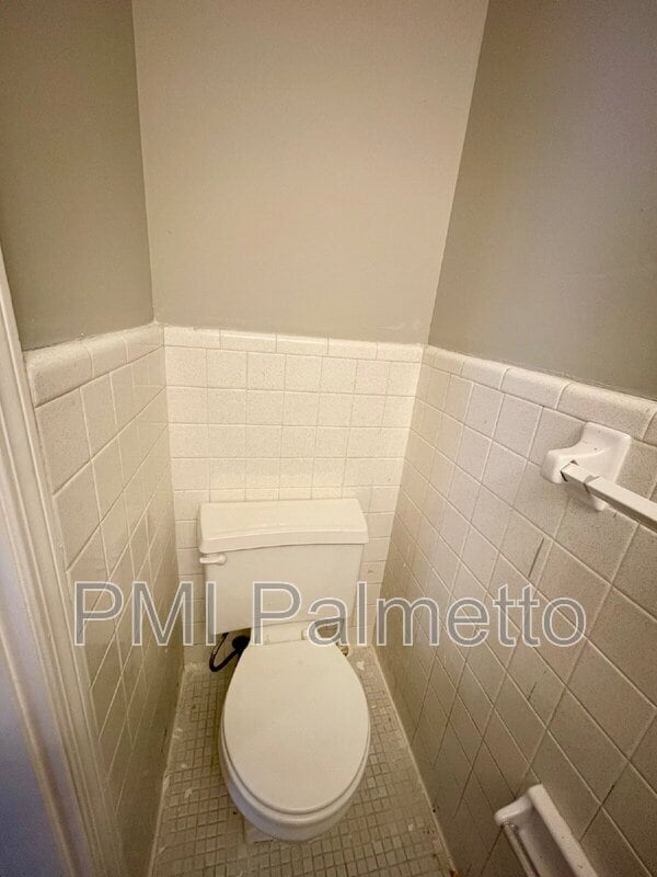 Building Photo - 3730 Hickory St