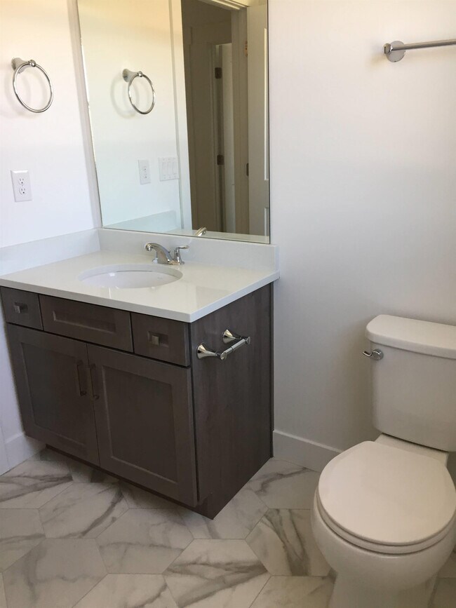 Building Photo - 754 E 950 N