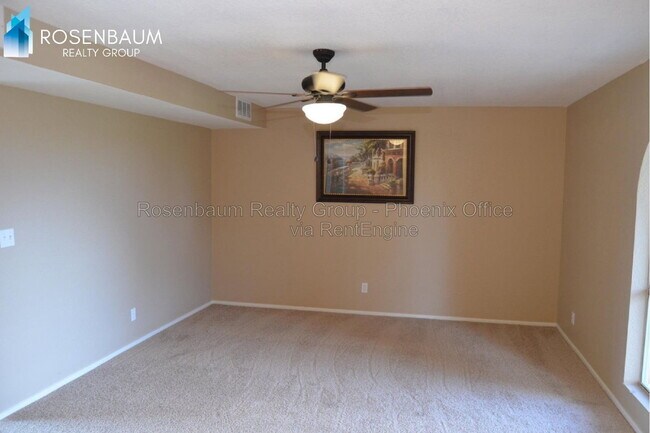Building Photo - 931 W Martin Rd