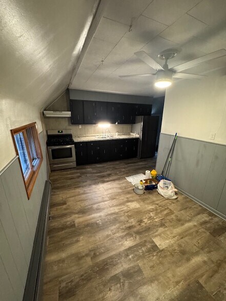 Building Photo - 109 Plymouth Ave