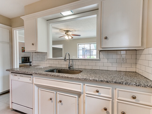 Building Photo - 2516 NW 62nd St