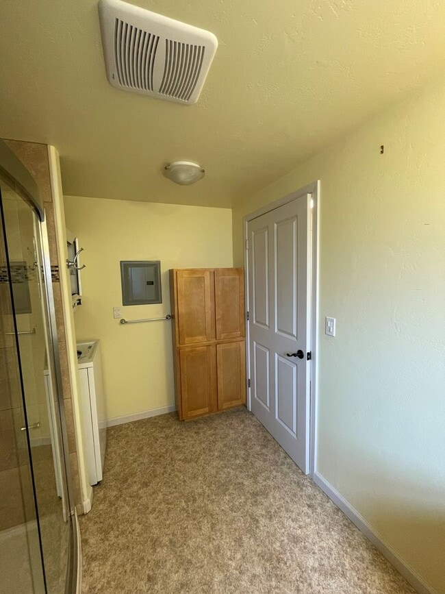 Building Photo - Charming Newly Remodeled 1-Bedroom ADU in ...