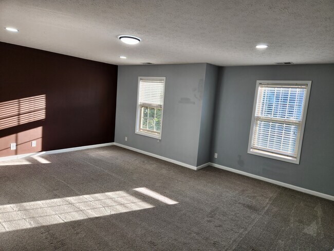 Building Photo - 8213 Briarhill Lane