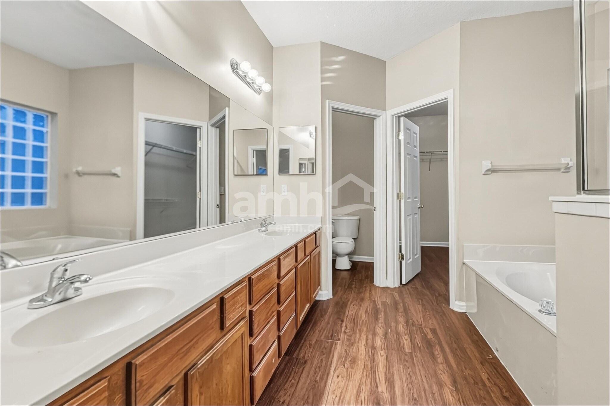 Building Photo - 6830 Morse Oaks Dr