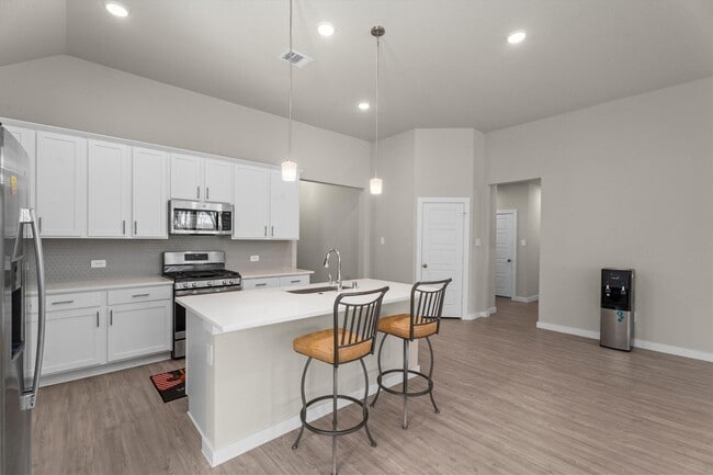 Building Photo - 713 Ivory Crk Ct